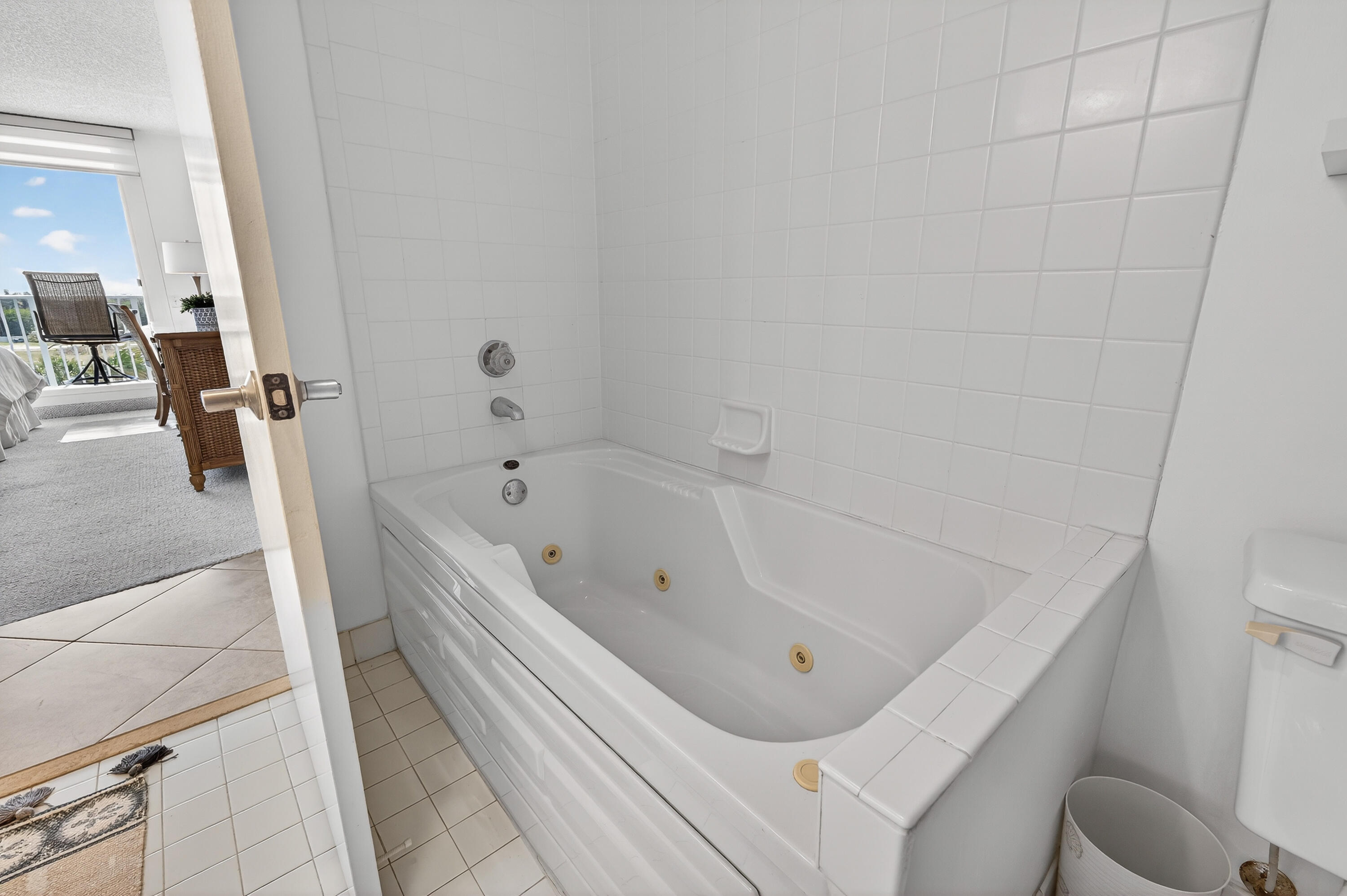 AQUANIQUE OCEAN CLUB, A CONDOMINIUM - Residential