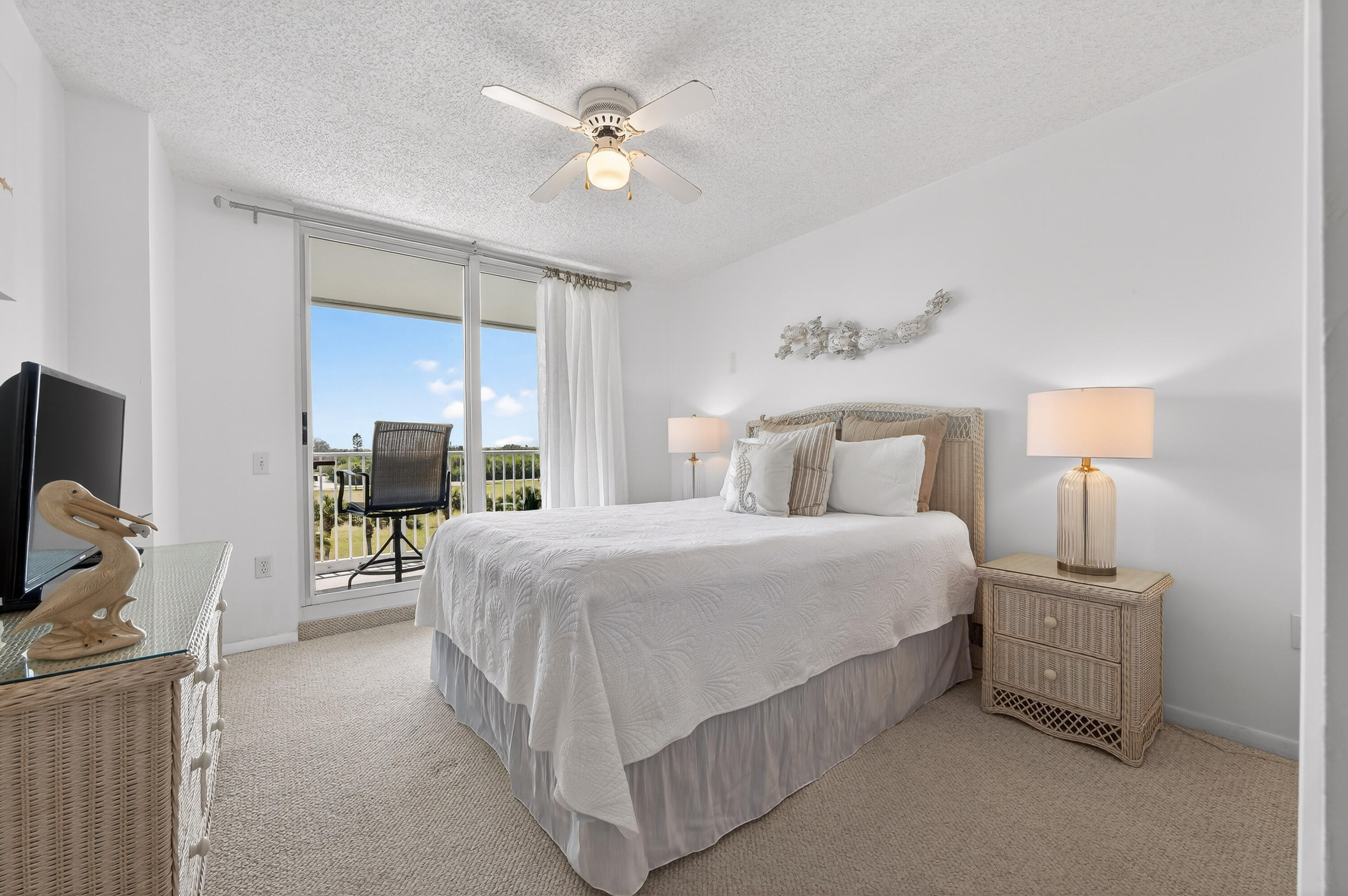 AQUANIQUE OCEAN CLUB, A CONDOMINIUM - Residential