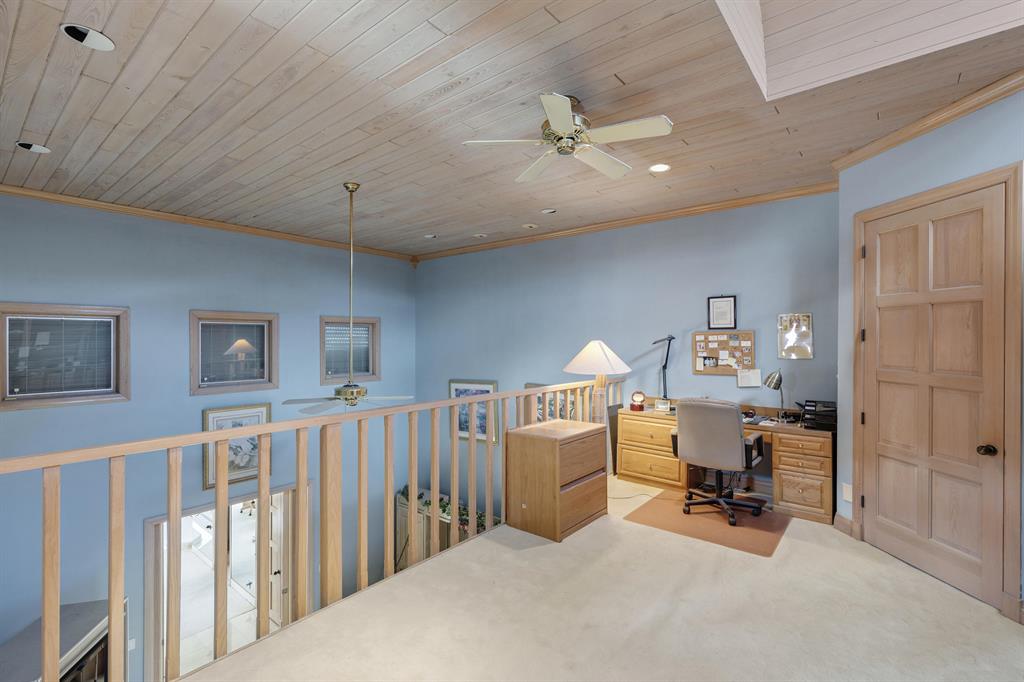 ADMIRALS COVE - Residential