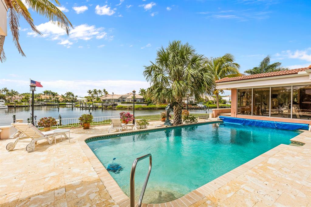 ADMIRALS COVE - Residential