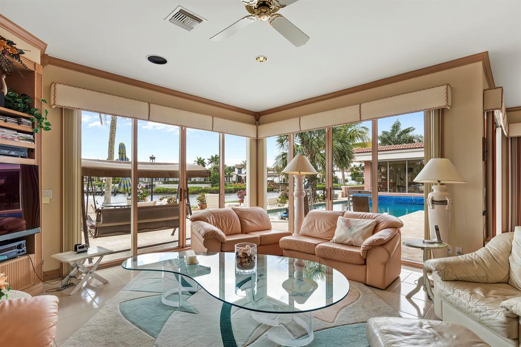 ADMIRALS COVE - Residential