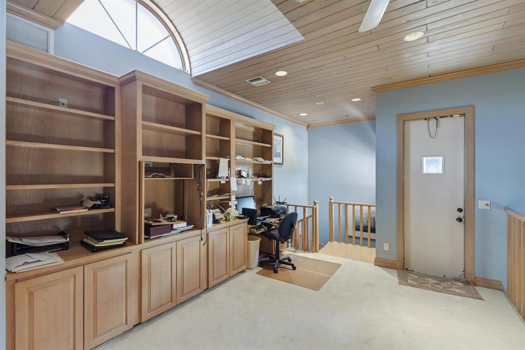 ADMIRALS COVE - Residential