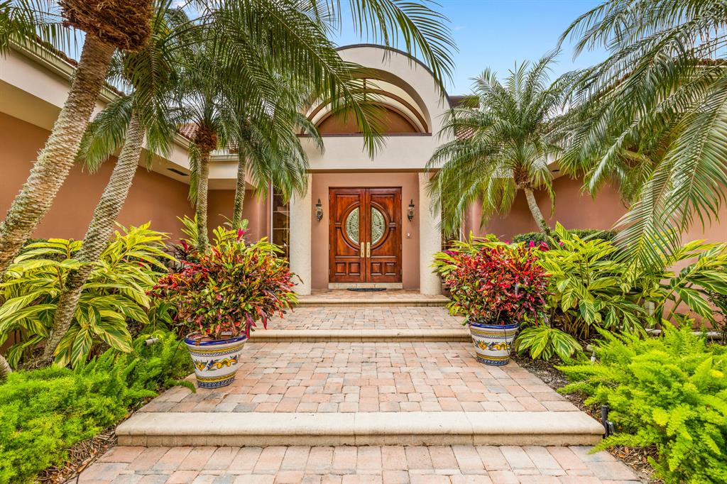 ADMIRALS COVE - Residential