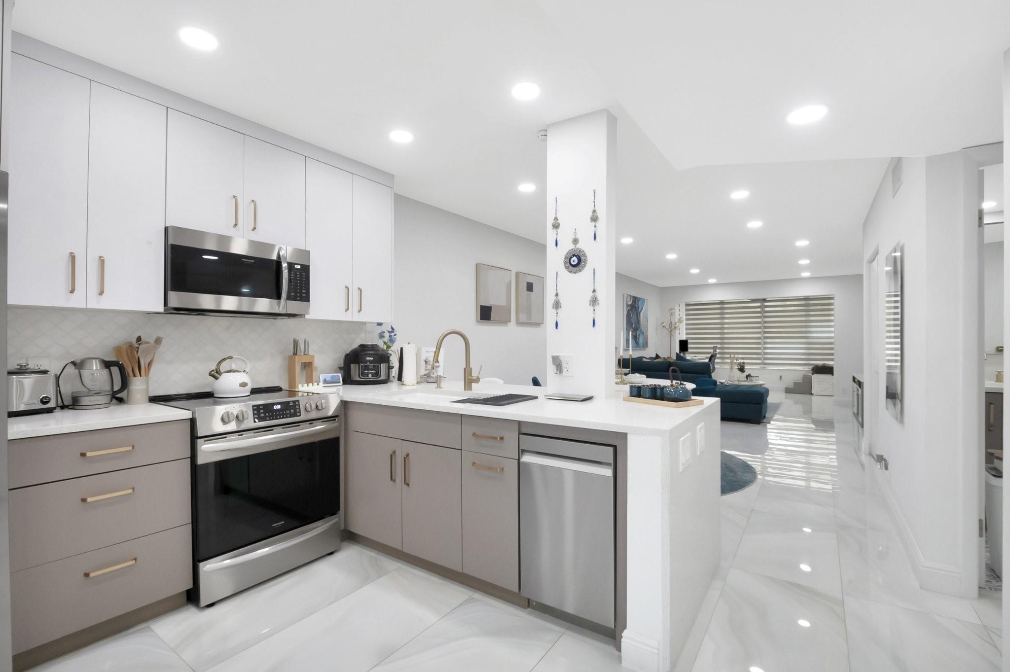 2840 SW 22nd Ave 306