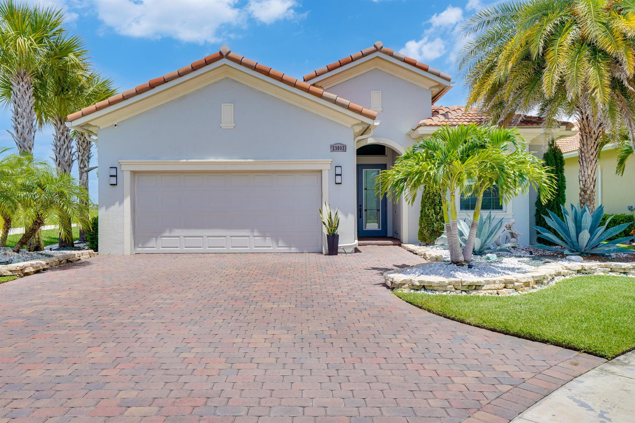 Stunning Private Cul-de-Sac Home!Experience luxury living in this breathtaking 4-bedroom home on a private cul-de-sac lot! Packed with built-ins and a sparkling pool, this pad's got it all! The 4th bedroom doubles as a den with built-in storage + shelving. Every bedroom's got built-in closets. Inside, the main house boasts 25'' diagonal tiles + luxury vinyl in bedrooms. The kitchen is SPECTACULAR with a waterfall quartz island + decorative pendants. Get ready to WOW at the entertainment built-ins in the great room - complete w/ wine cooler + ceiling beams! Outside, the pool oasis features a summer kitchen w/ grill, Green Egg + burner... plus a granite bar w/ seating!