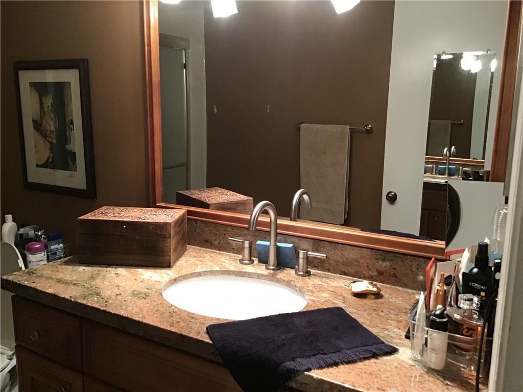 PALM LAKES - Residential