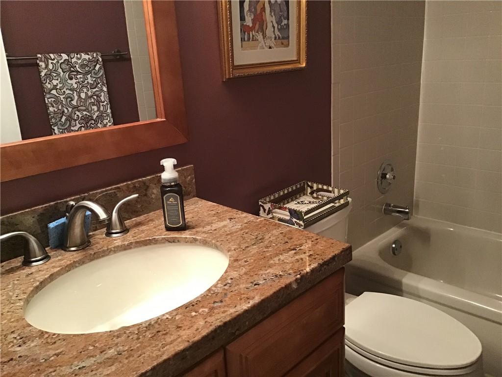 PALM LAKES - Residential