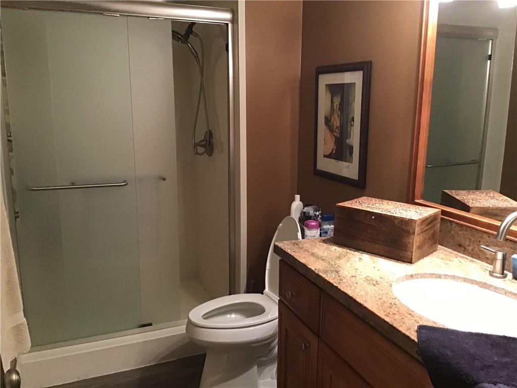 PALM LAKES - Residential