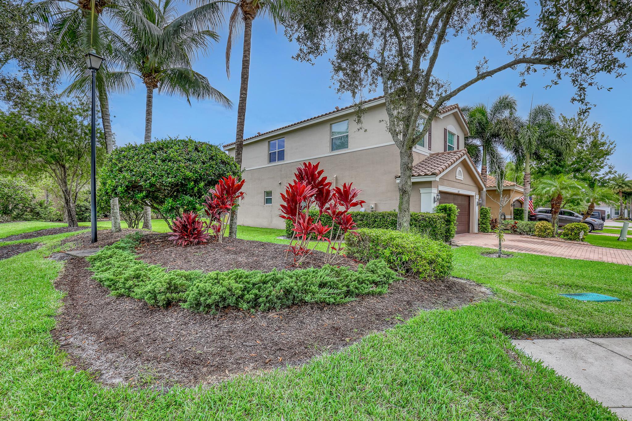 This beautiful 5 bedroom/4-bathroom home is priced to sell. Oversized corner lot has room for a pool. Master suite upstairs with a spectacular view of the lake; with 1 bedroom downstairs. Formal living and dining room plus separate breakfast nook. Upstairs loft and separate laundry room on second floor for extra convenience. Make this your new home tomorrow! Investors welcome. Can rent immediately with no waiting period. Buyer or buyer's agent responsible to complete due diligence as seller and seller's agent has made every attempt to provide accurate information regarding this listing.