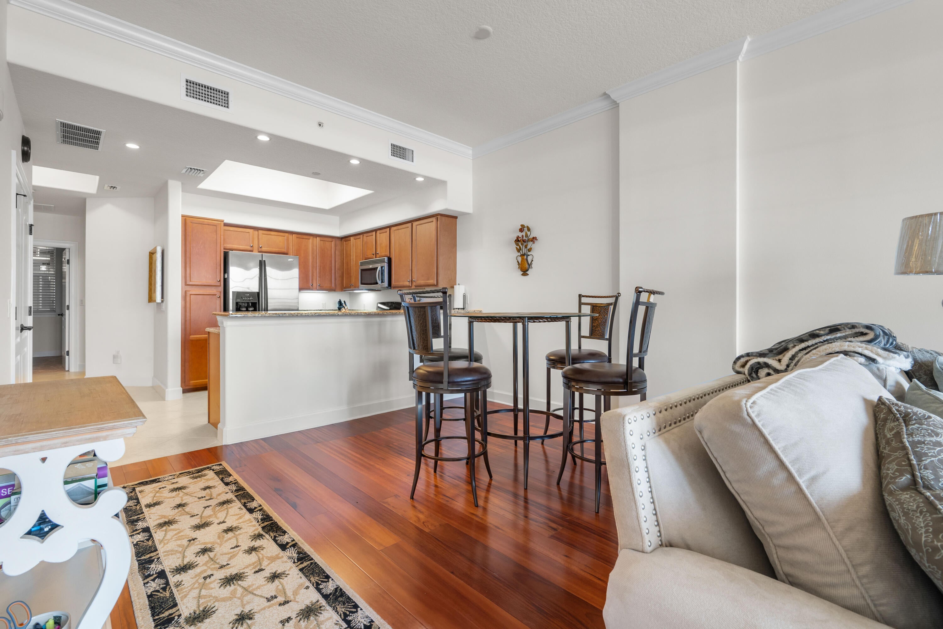 20 ORANGE Avenue 306
