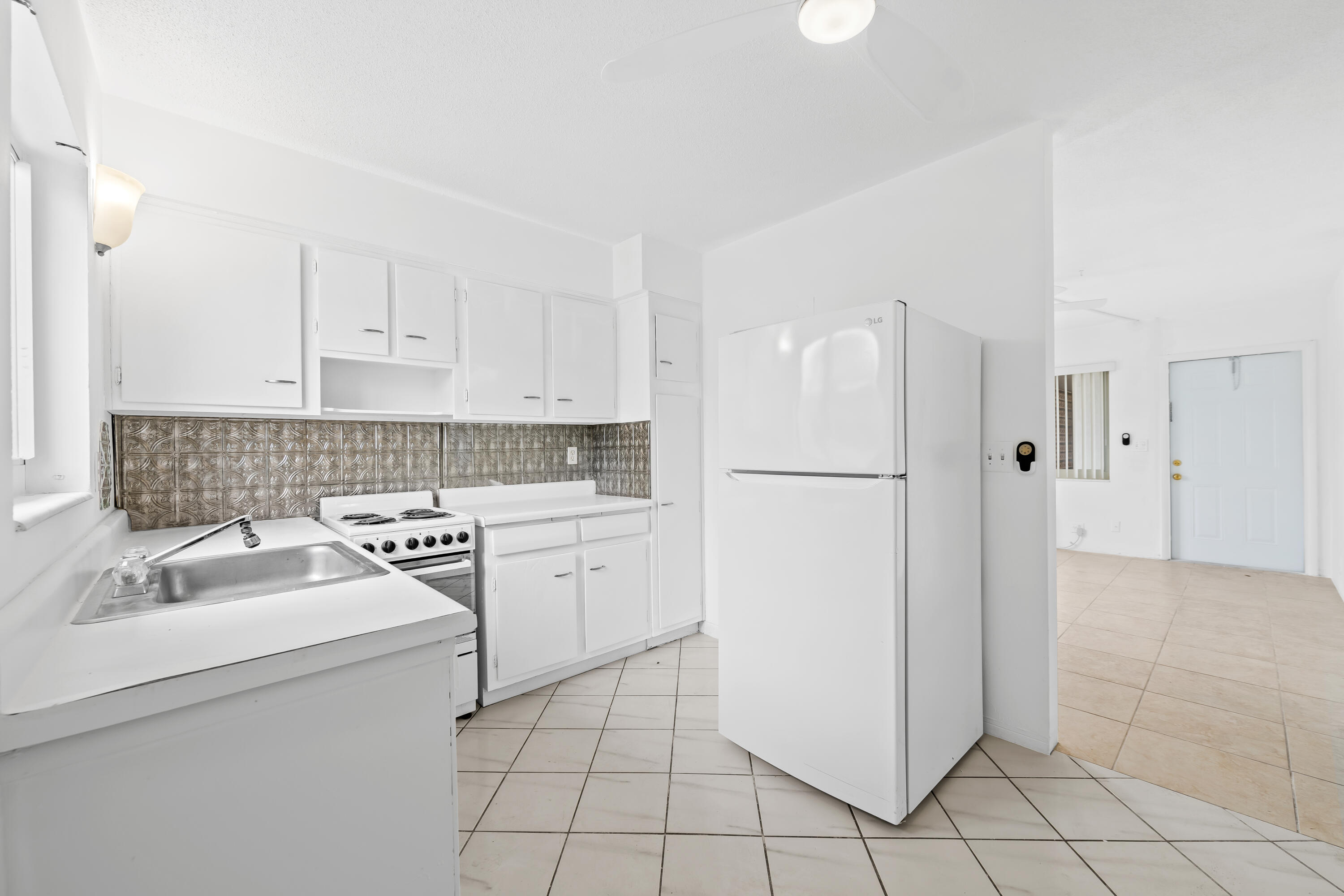 2601 NE 1st Street 17