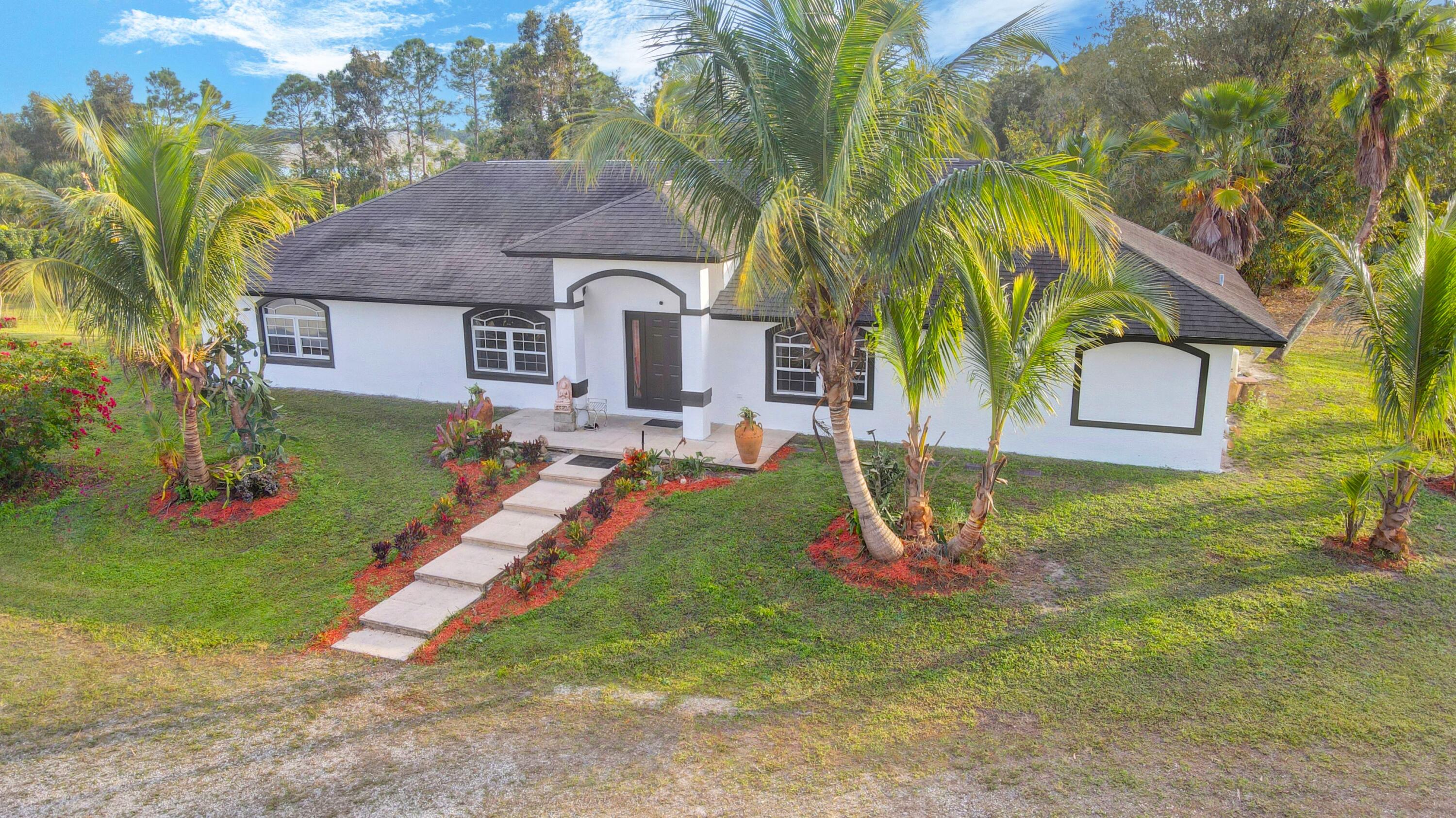 3446 Cabbage Palm Way