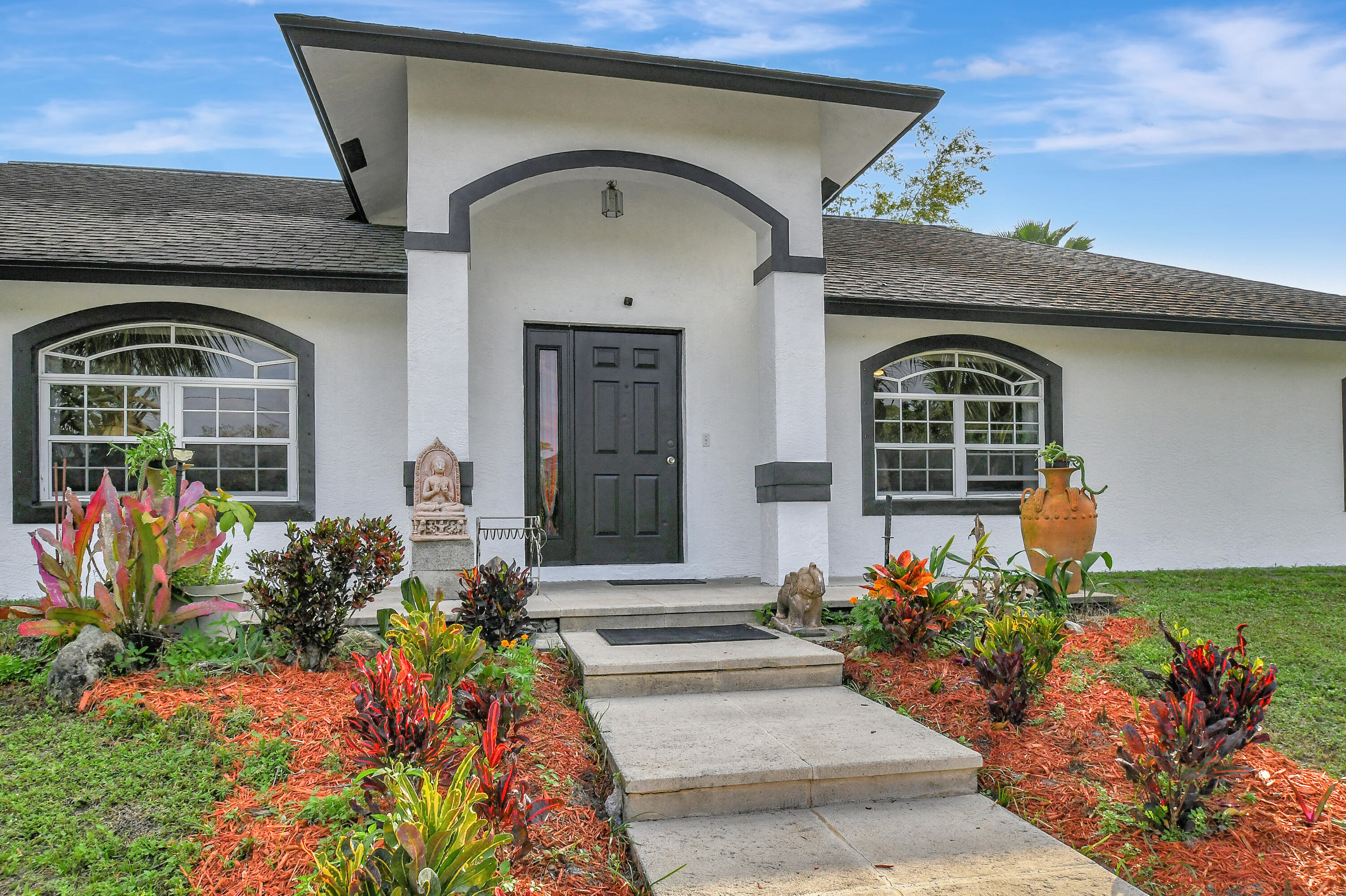 3446 Cabbage Palm Way