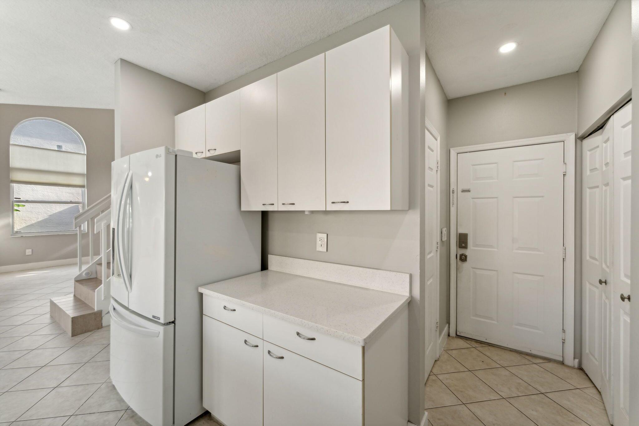 OLYMPIA 2 - Residential Lease