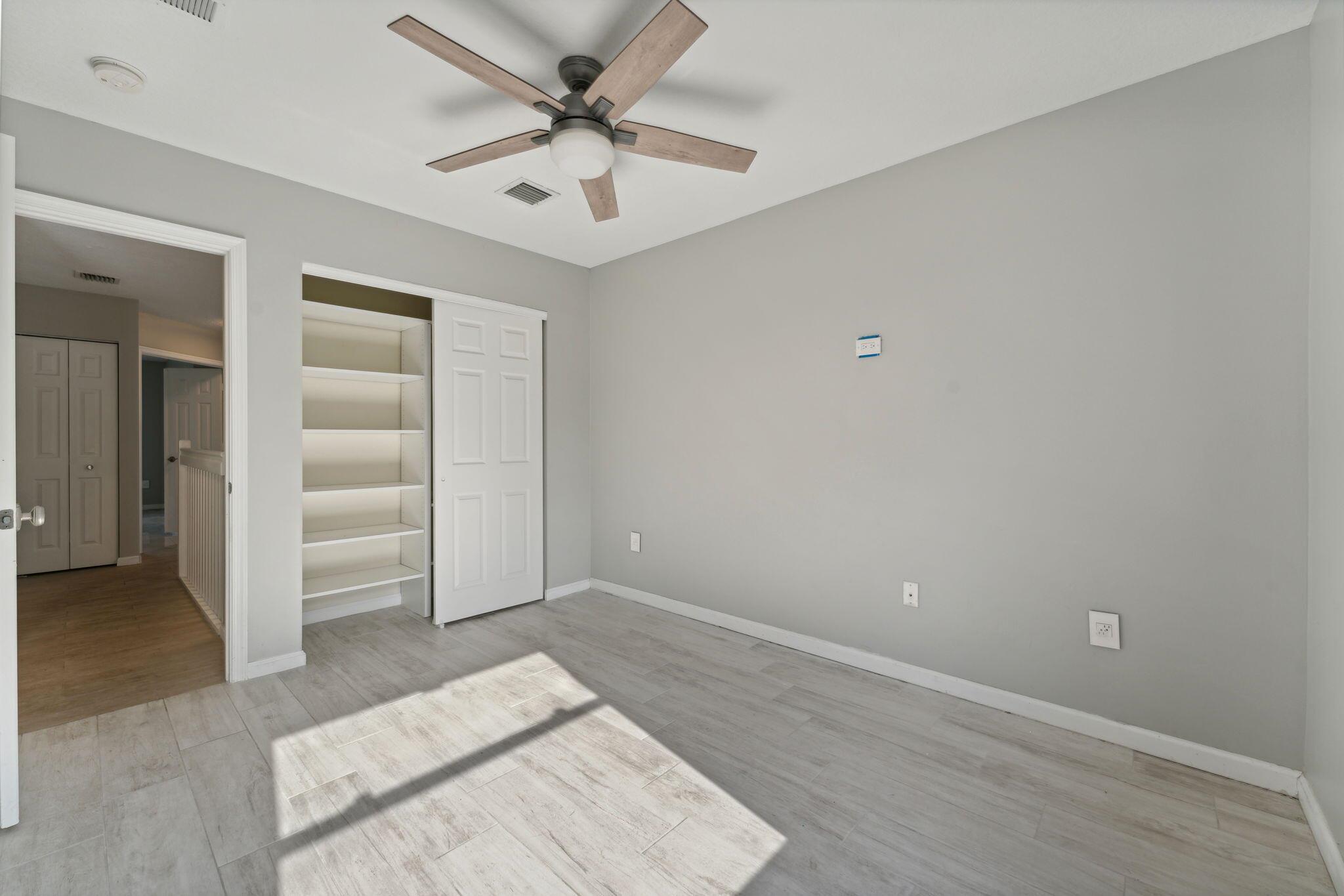 OLYMPIA 2 - Residential Lease