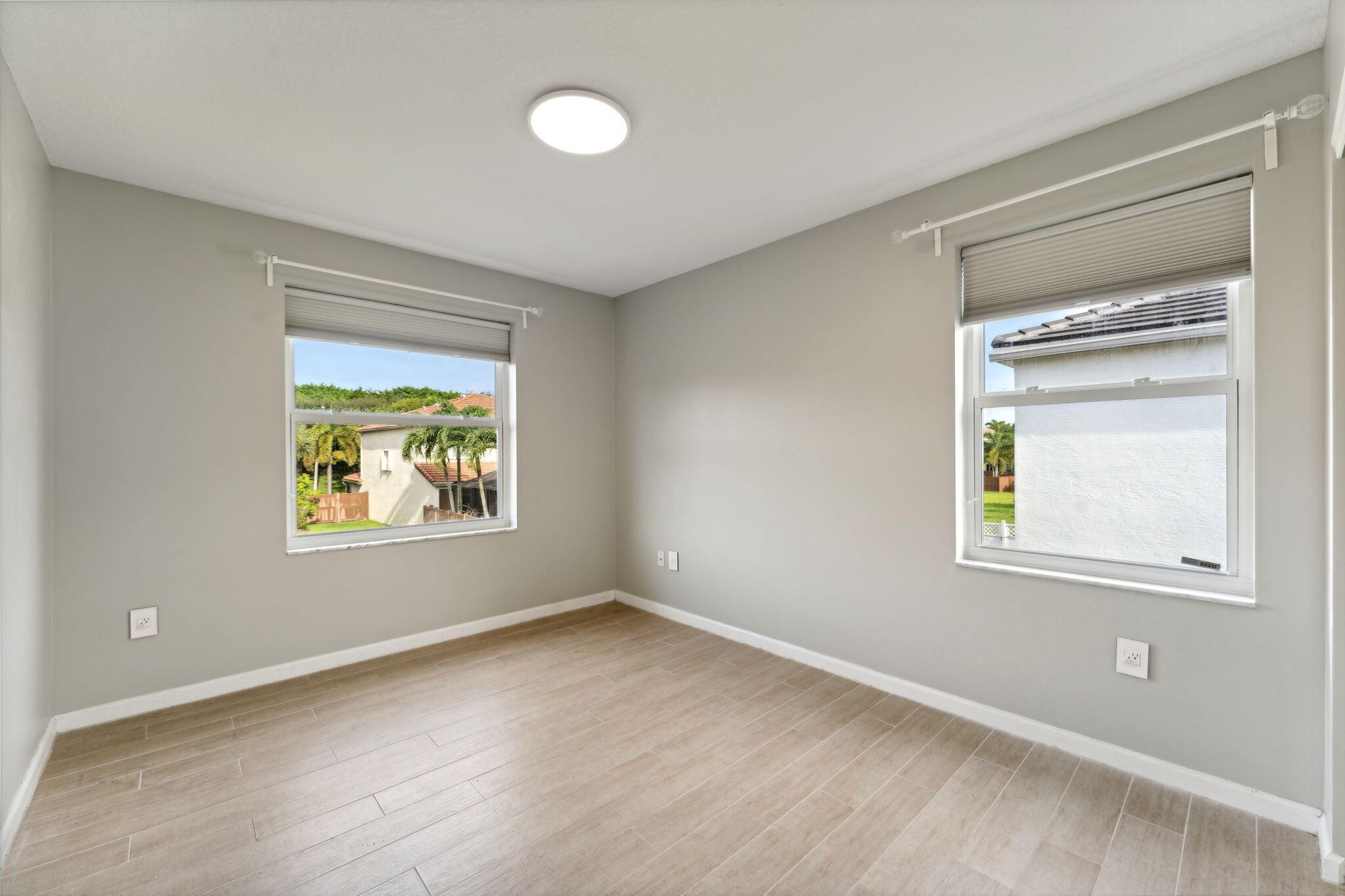 OLYMPIA 2 - Residential Lease