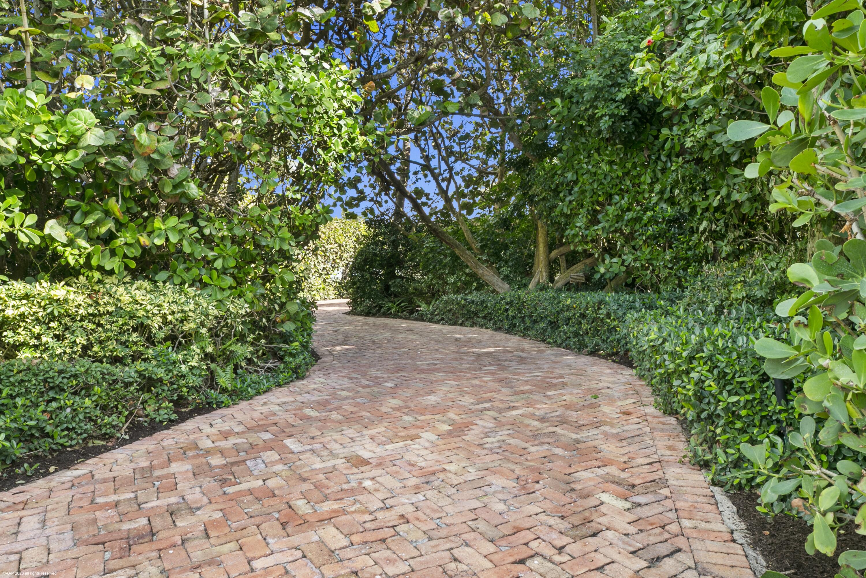 JUPITER ISLAND - Residential