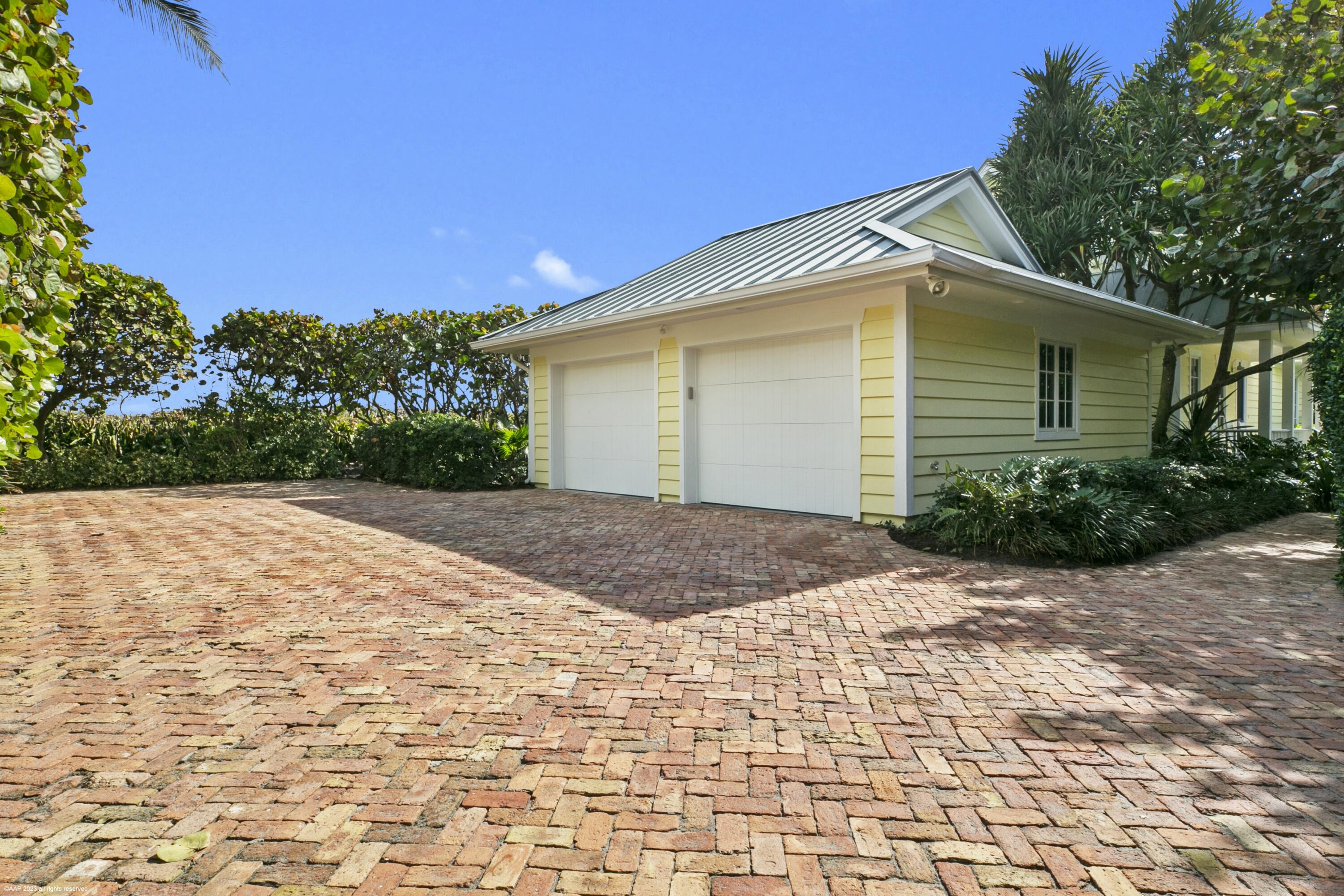 JUPITER ISLAND - Residential