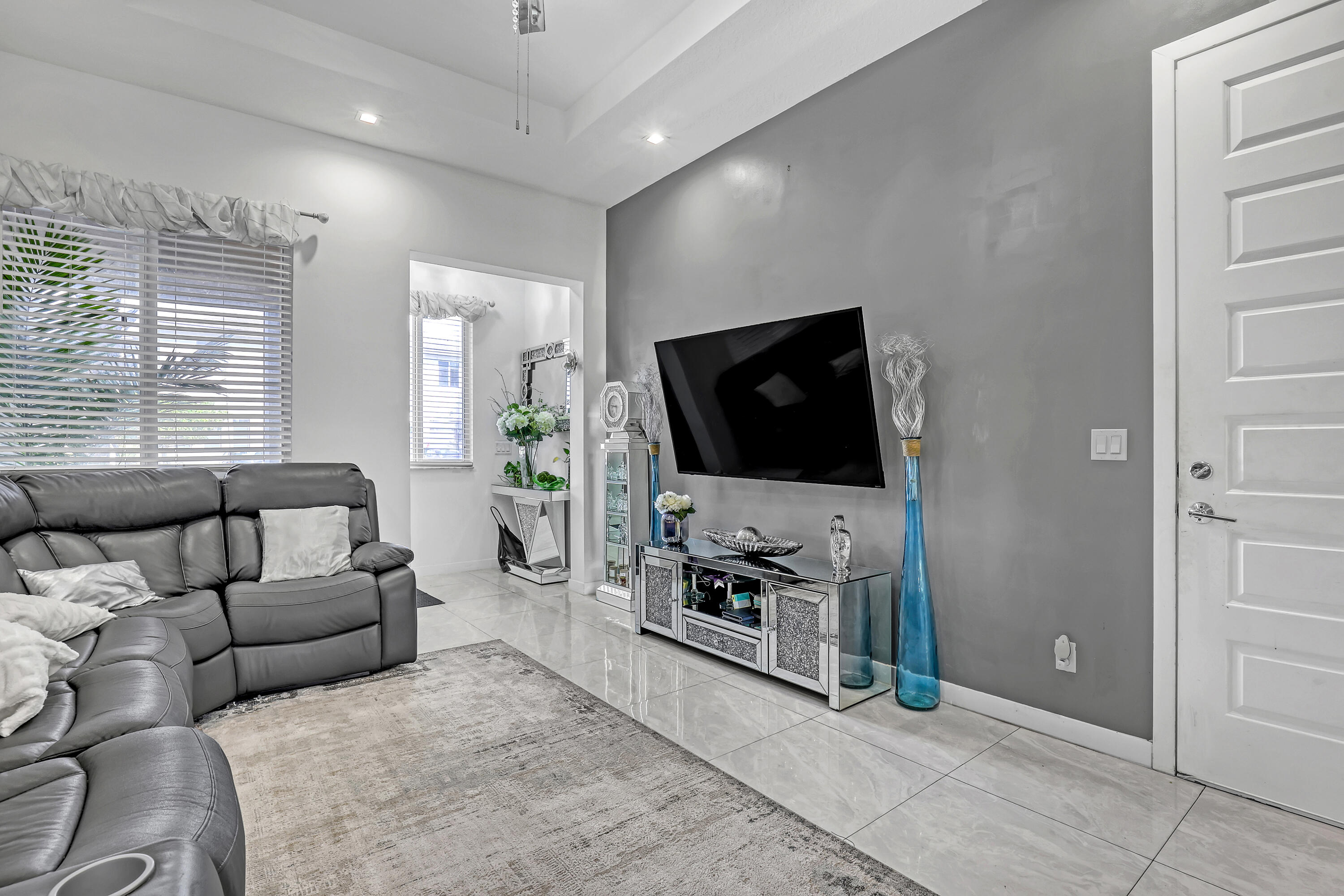 PIONEER ESTATES - Residential