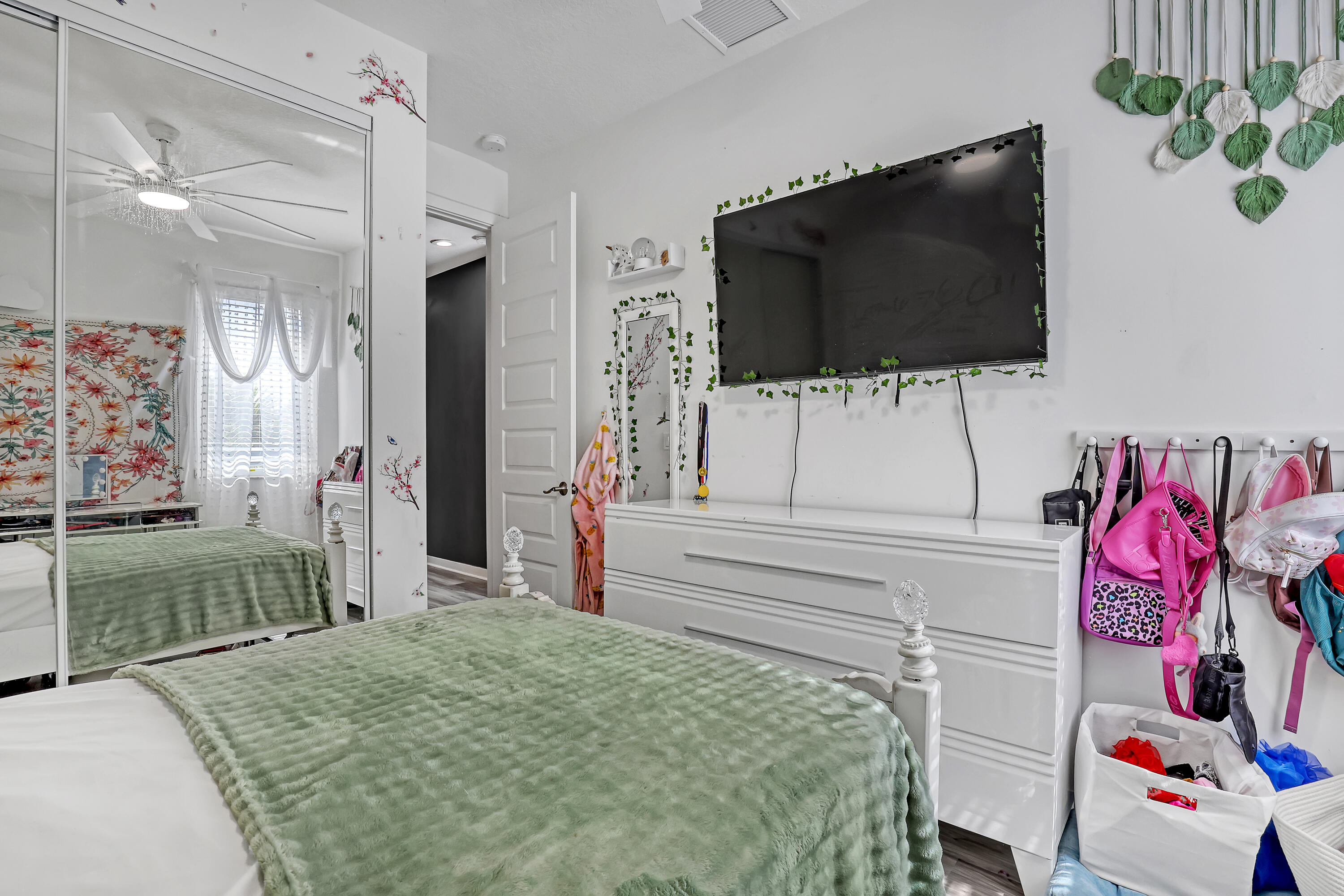 PIONEER ESTATES - Residential