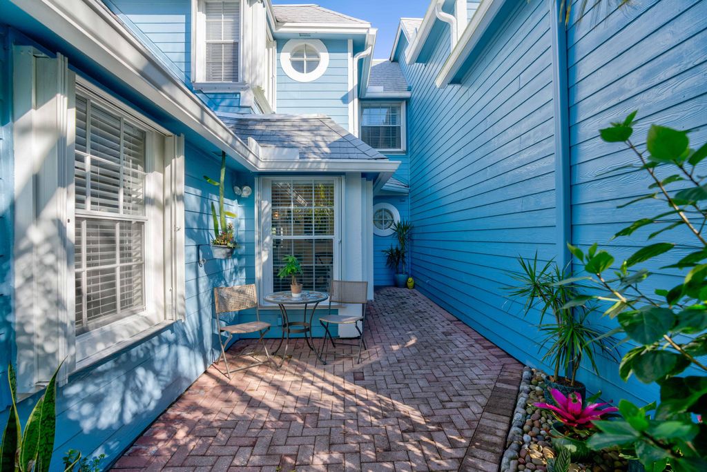Photo of 120 Ocean Dunes Circle, Jupiter, FL 33477 (MLS # R10953919)