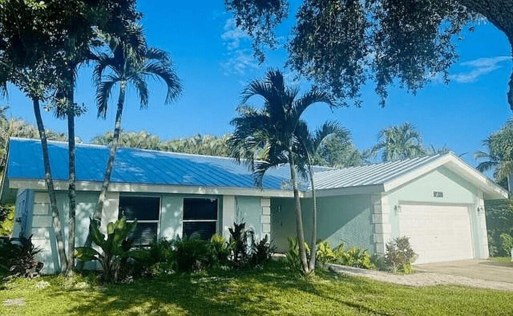 Photo of 12404 Old Country Road S, Wellington, FL 33414 (MLS # R11161029)