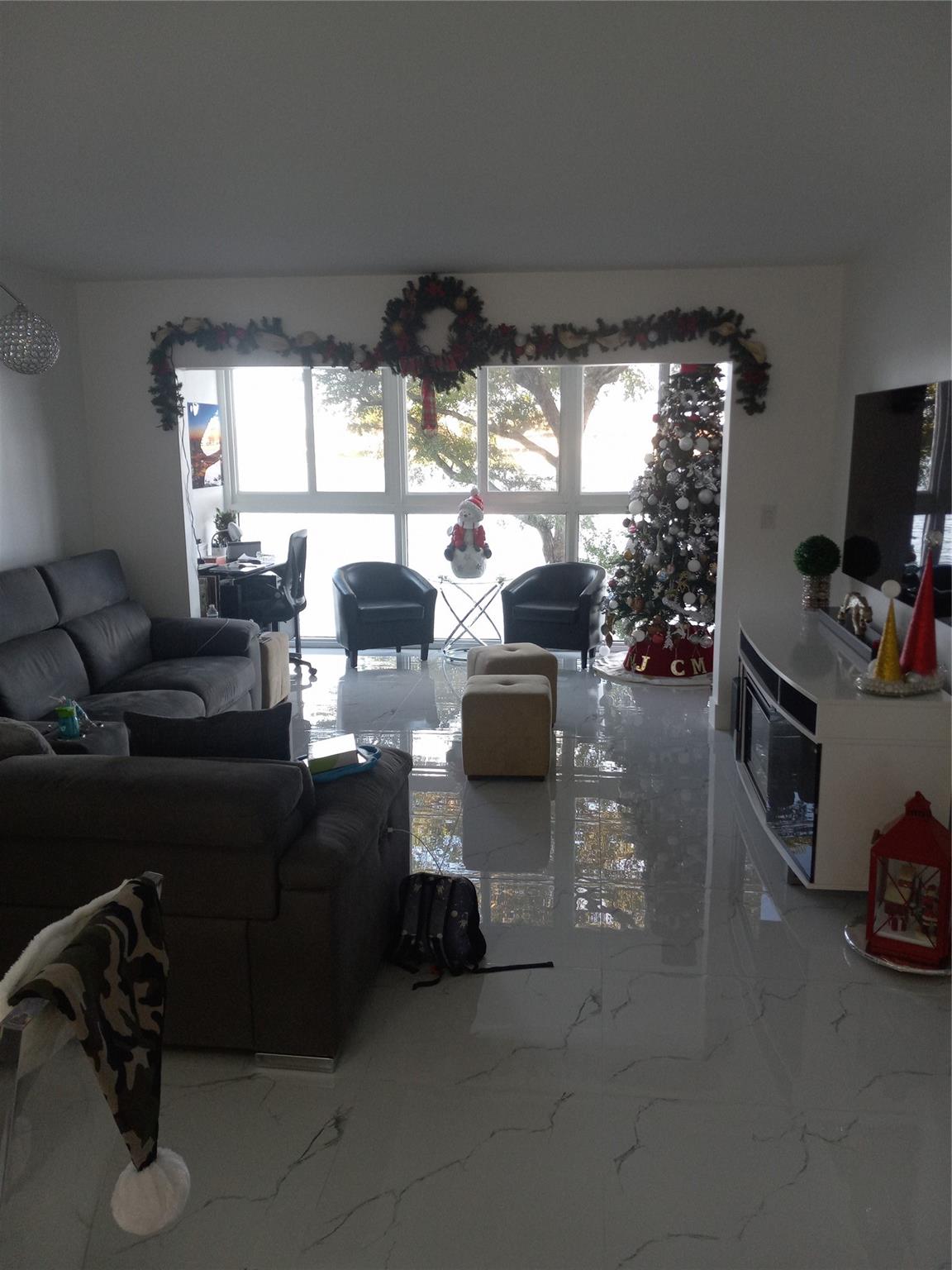 Ivanhoe East At Century V - Residential Lease