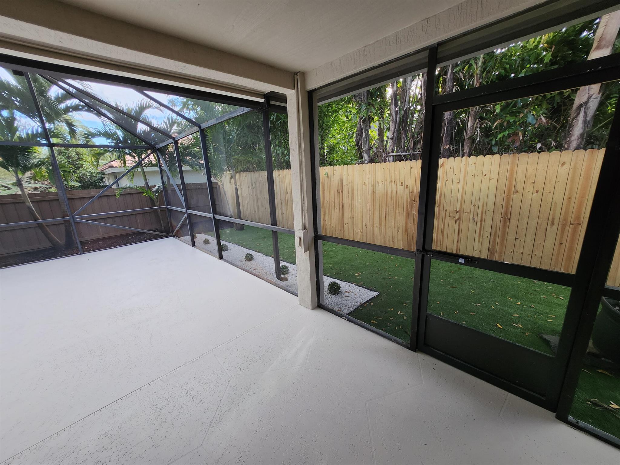 SUGAR POND MANOR OF WELLI - Residential