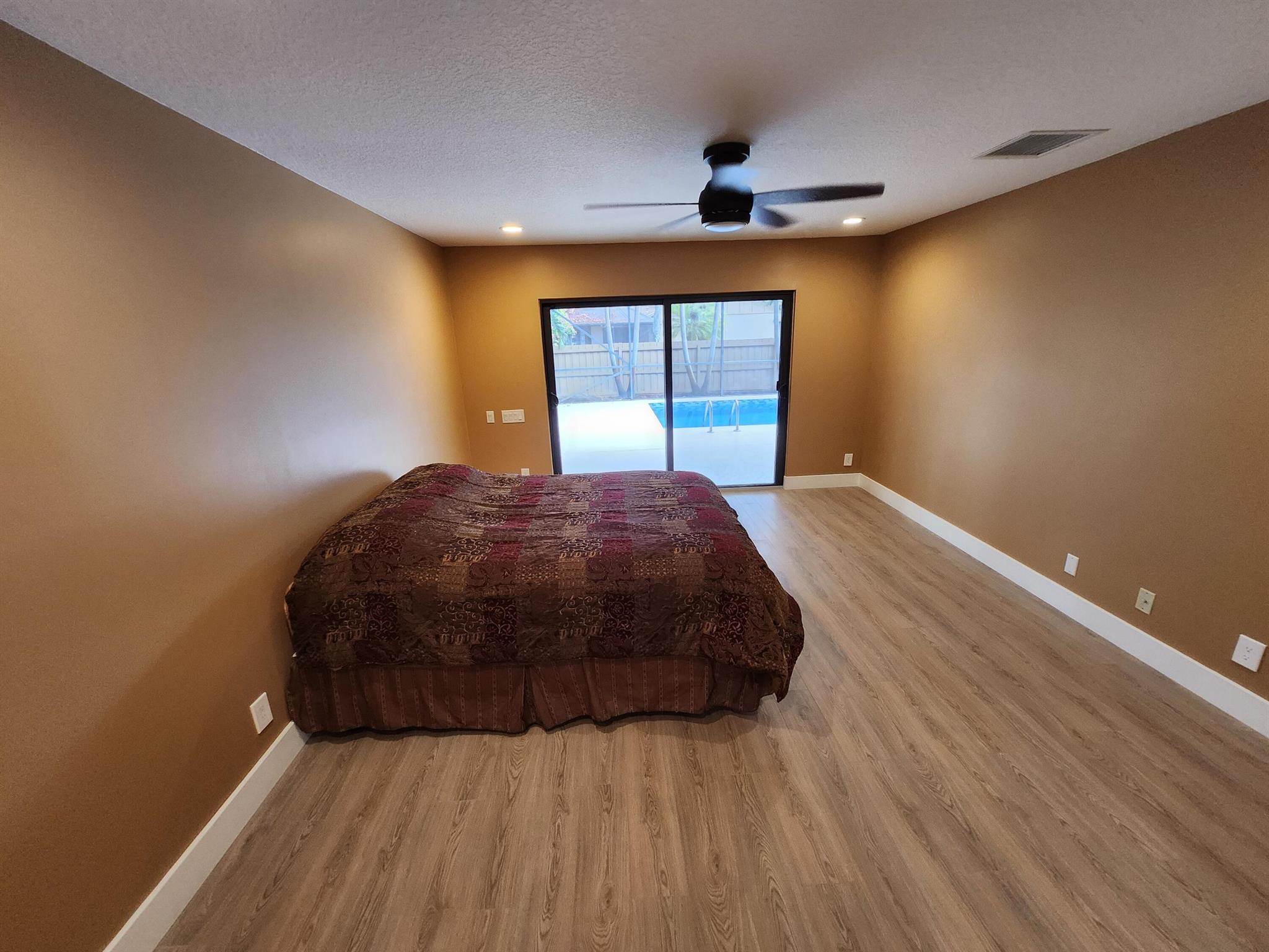 SUGAR POND MANOR OF WELLI - Residential