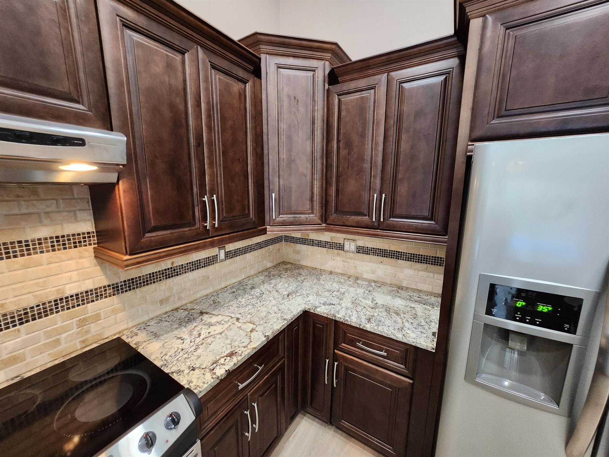 SUGAR POND MANOR OF WELLI - Residential