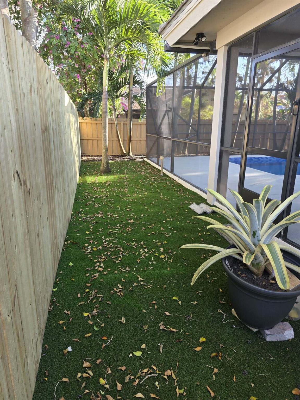 SUGAR POND MANOR OF WELLI - Residential