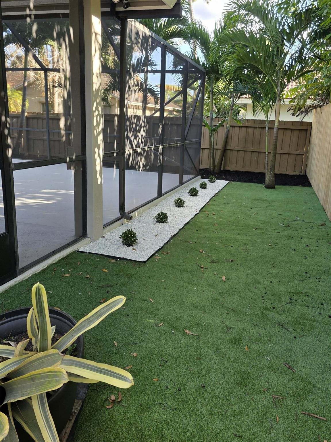 SUGAR POND MANOR OF WELLI - Residential