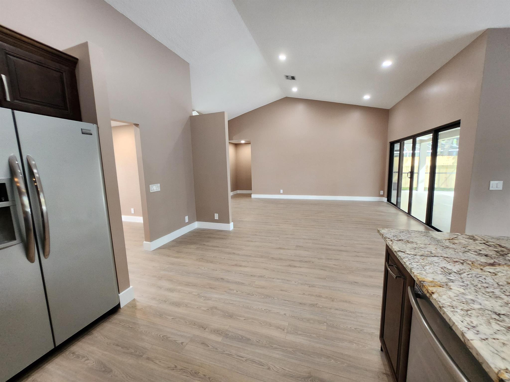 SUGAR POND MANOR OF WELLI - Residential