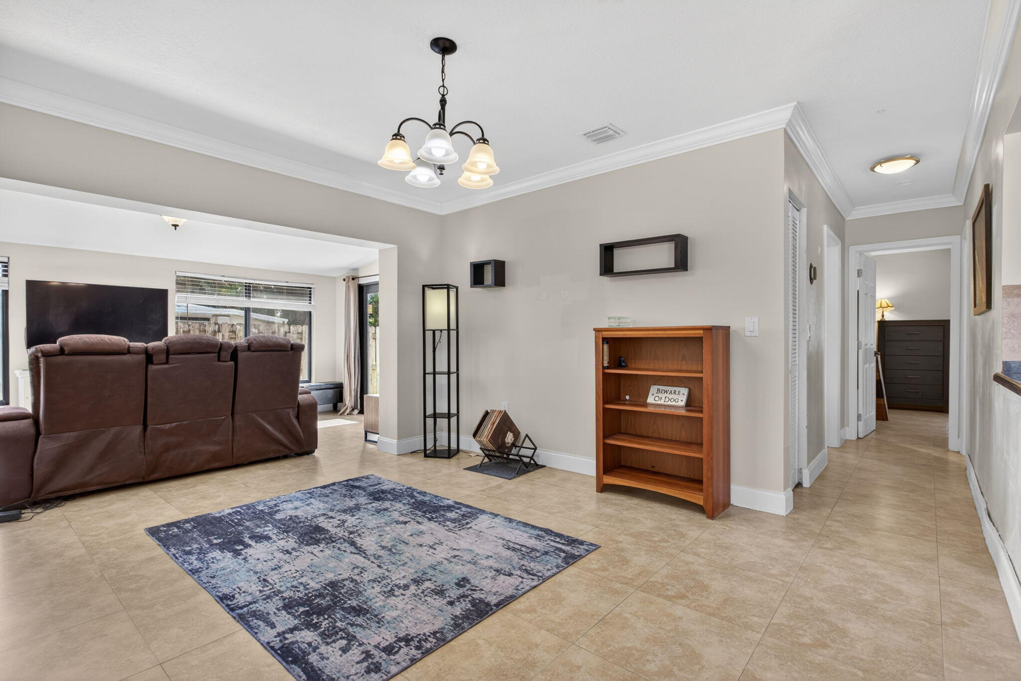 1914 NE 53rd Court