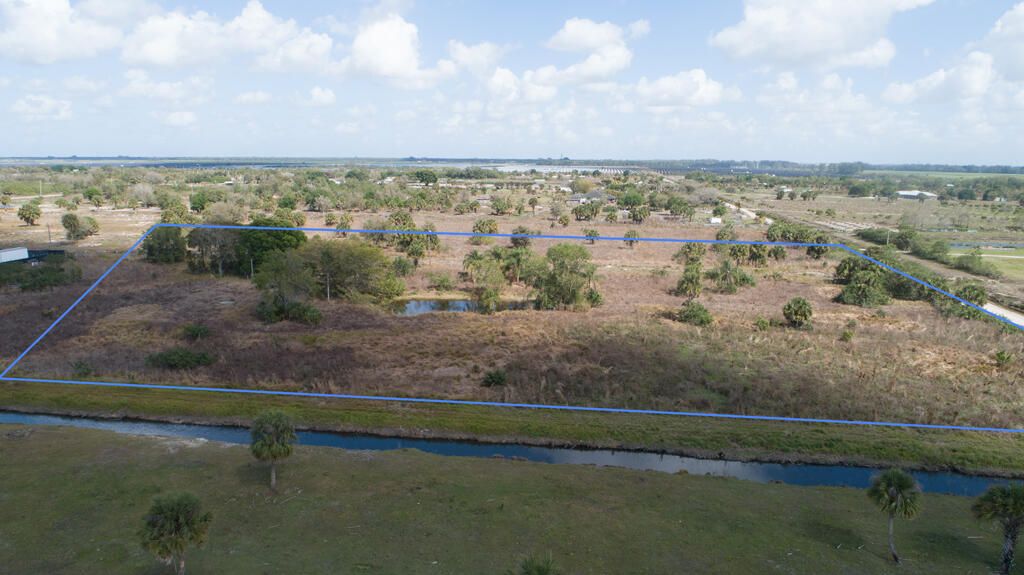 Photo of 20637 Simone Drive, Loxahatchee, FL 33470 (MLS # B26003585)