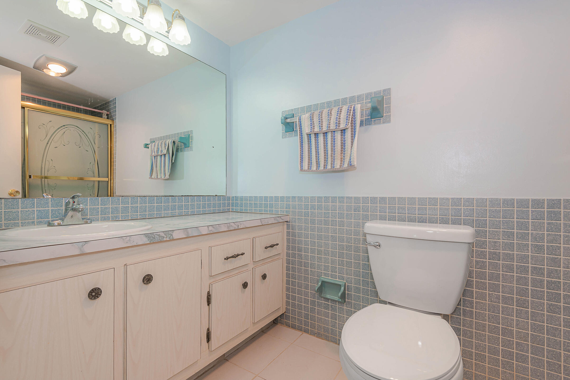 CASTLE APARTMENTS 15 CONDO - Residential