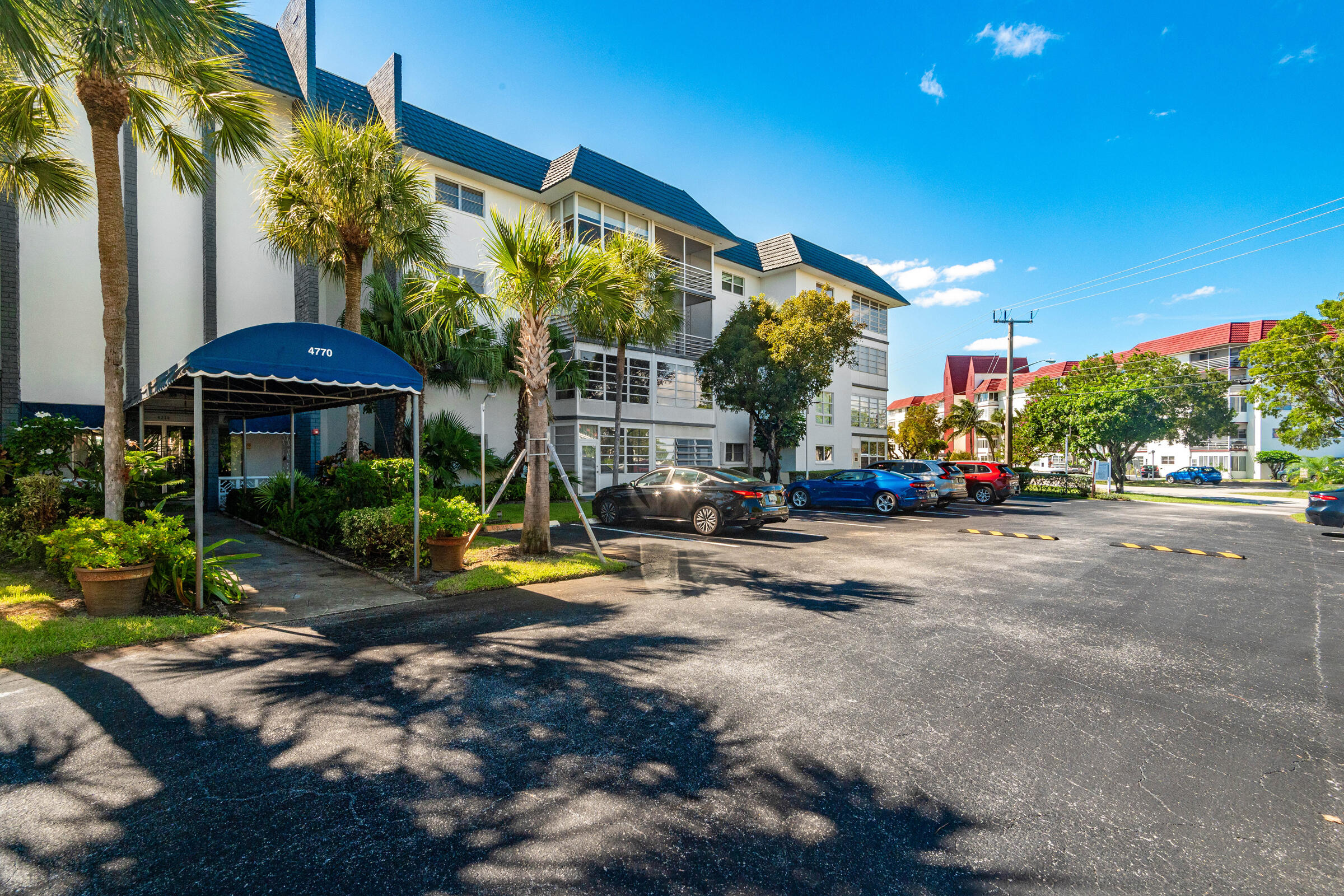 CASTLE APARTMENTS 15 CONDO - Residential