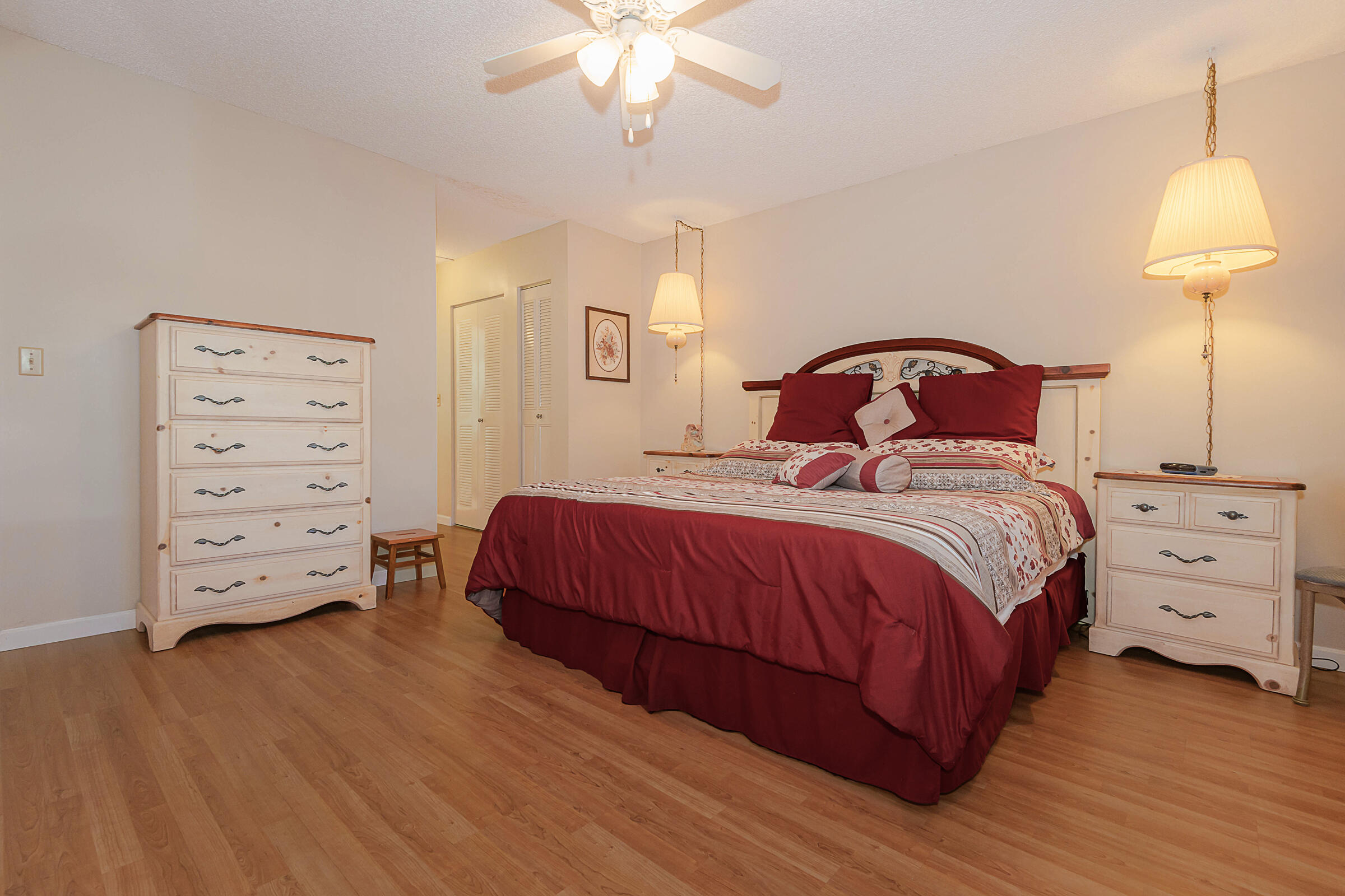 CASTLE APARTMENTS 15 CONDO - Residential