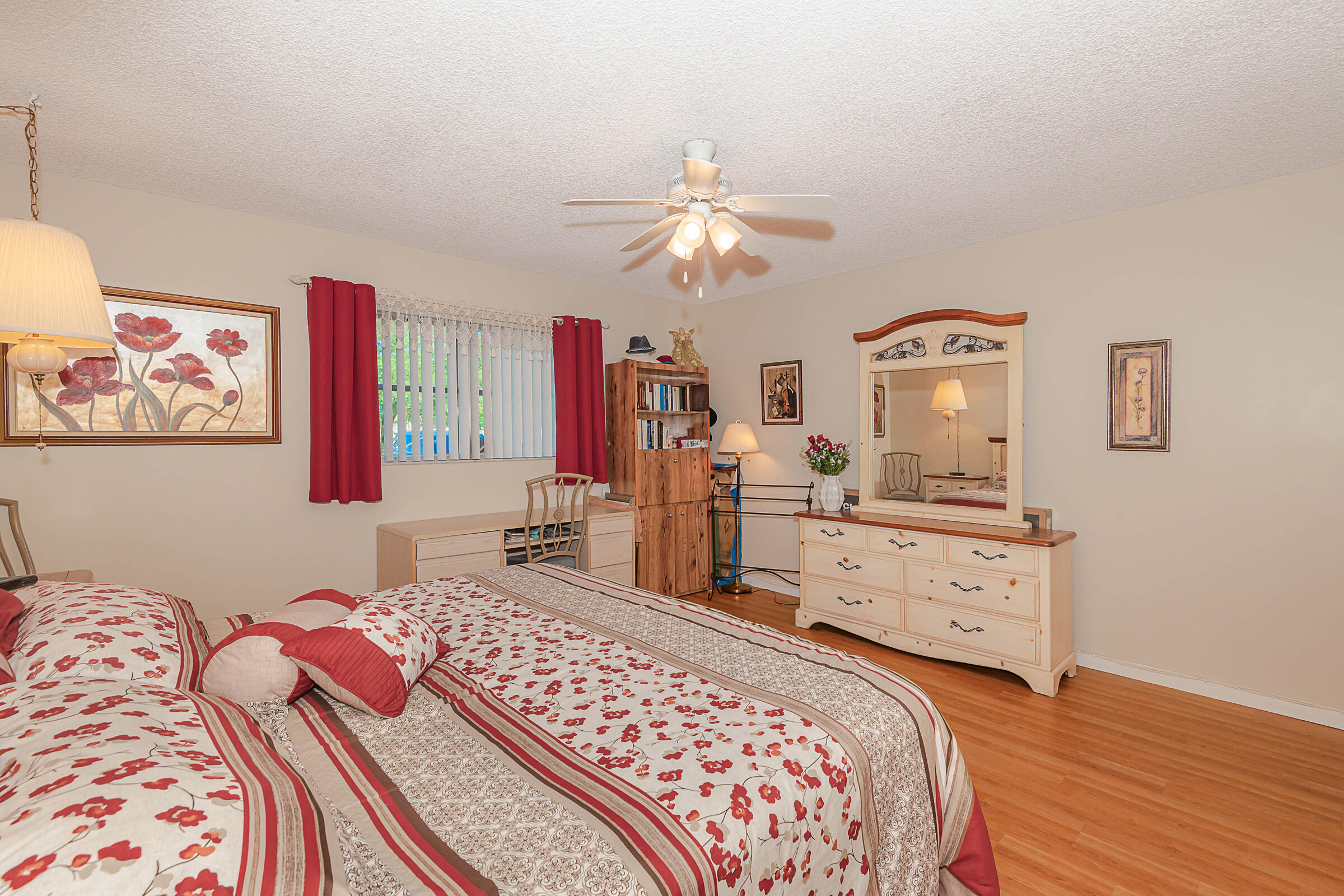 CASTLE APARTMENTS 15 CONDO - Residential