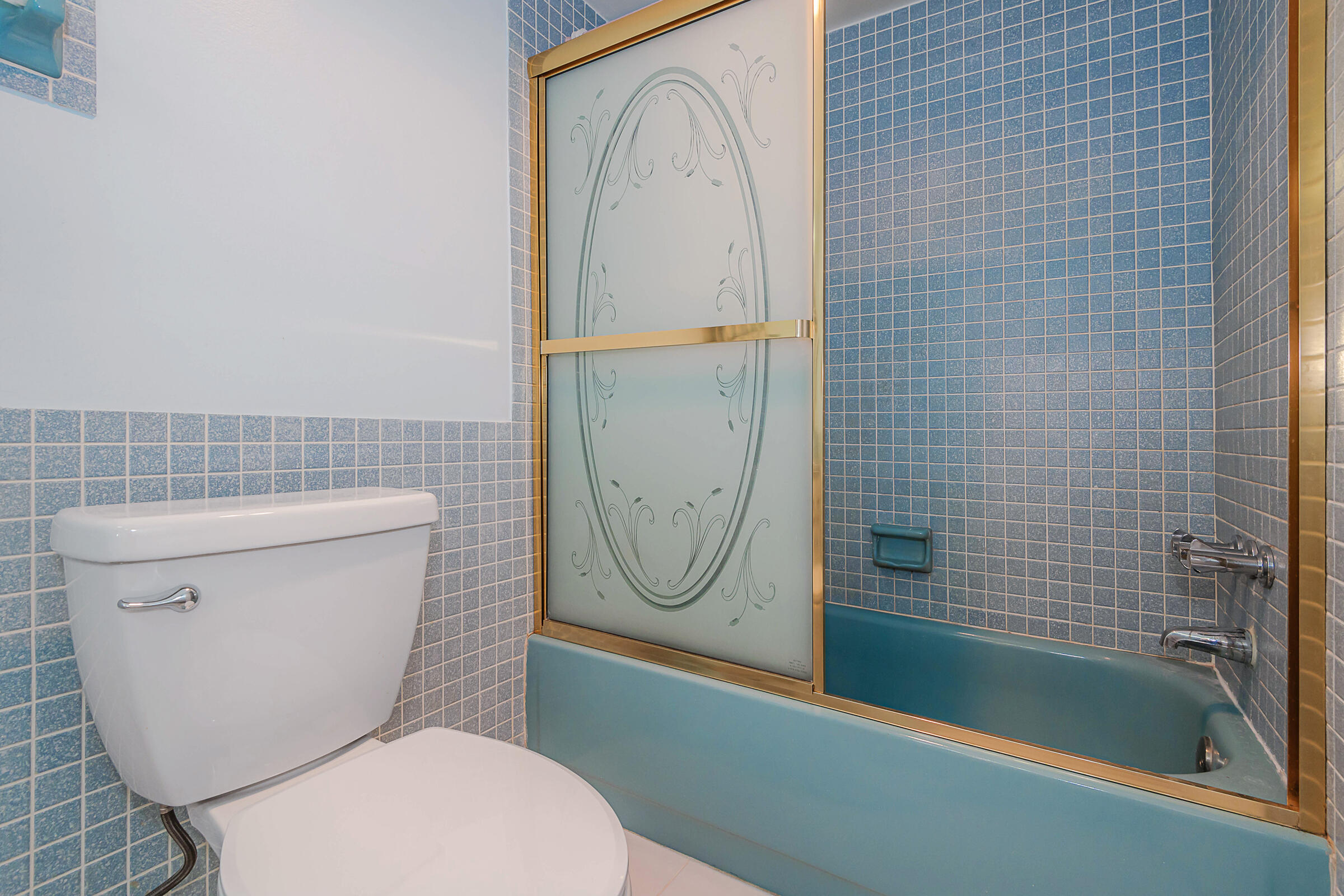 CASTLE APARTMENTS 15 CONDO - Residential