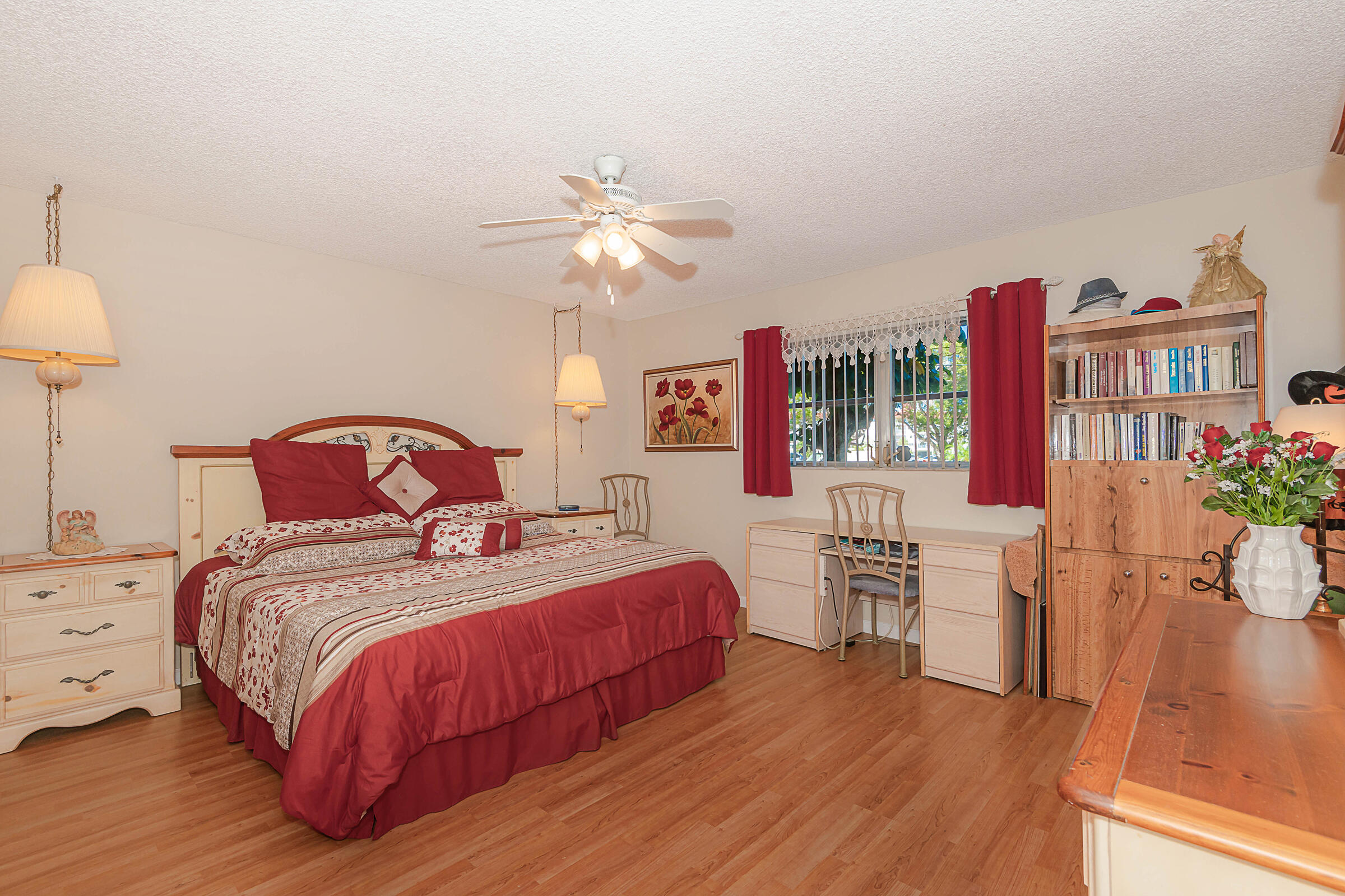 CASTLE APARTMENTS 15 CONDO - Residential