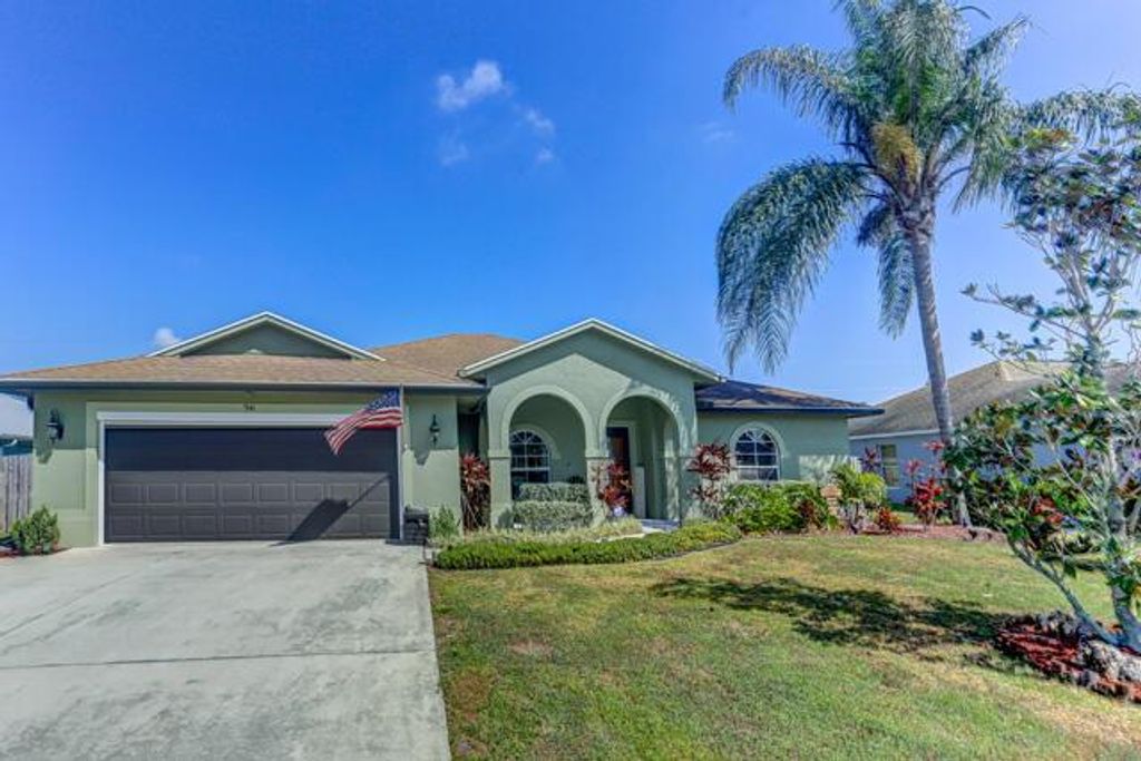 Photo of 941 SW Fable Avenue, Port Saint Lucie, FL 34953 (MLS # R10970225)