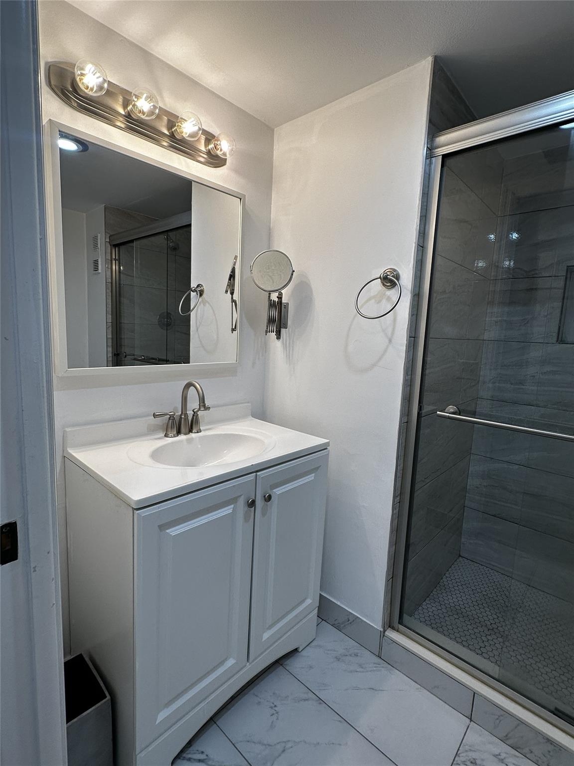 Boca Teeca Cond 8 - Residential