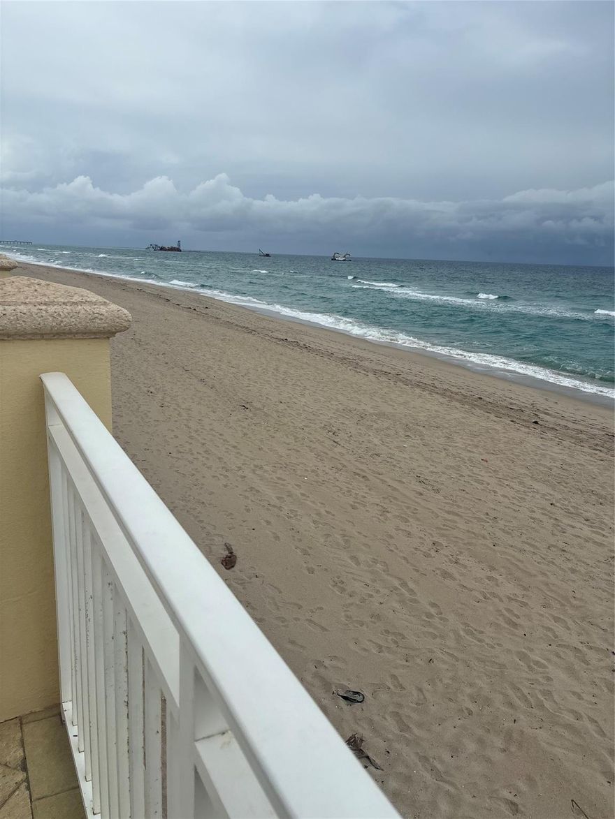 Immerse yourself in oceanfront luxury with this beautiful 1BR Palm Beach condo, featuring stunning sea views from both the living room and bedroom/balcony. Ideal for up to 4 guests, it includes a cleverly concealed pullman bed. Enjoy a cinematic experience with the large 65-inch TV, and take full advantage of the in-unit washer/dryer. Just 6 miles from the picturesque Town of Palm Beach, this condo offers both style and convenience. Unwind in a spacious king-size bed and create unforgettable moments as you welcome the New Year in your own serene getaway. Call listing agent for lease terms and showing requests.