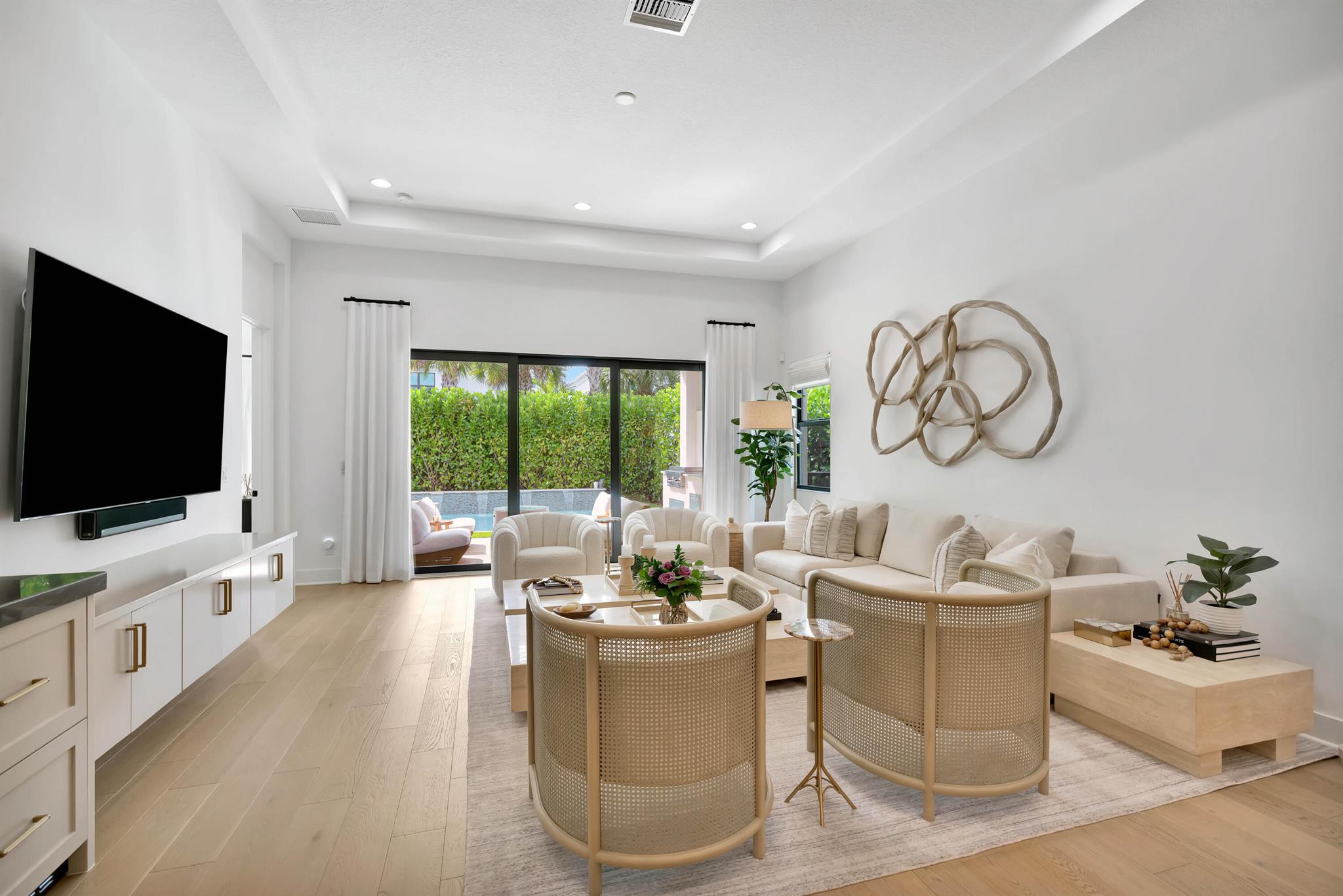 ARTISTRY - Residential