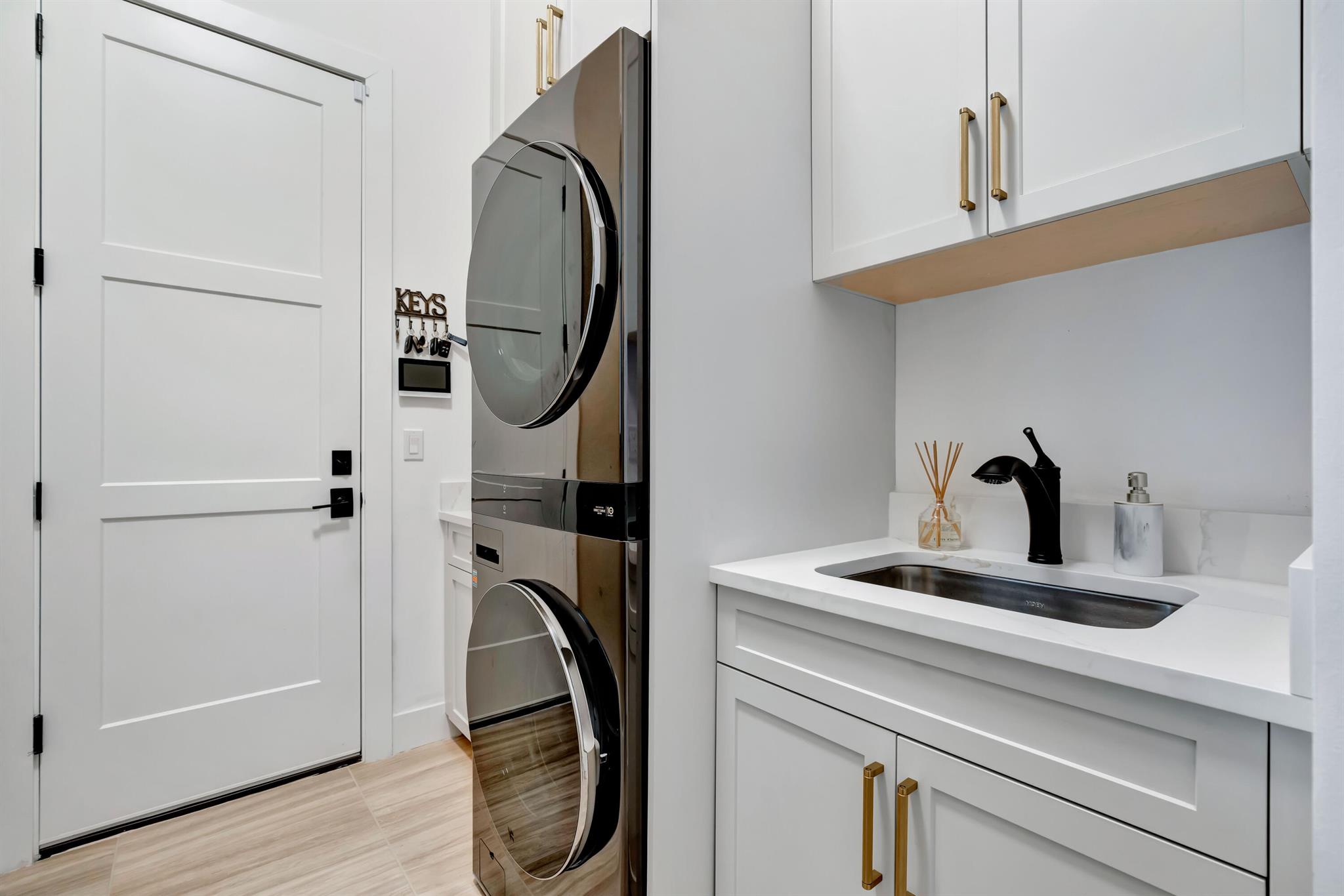 ARTISTRY - Residential