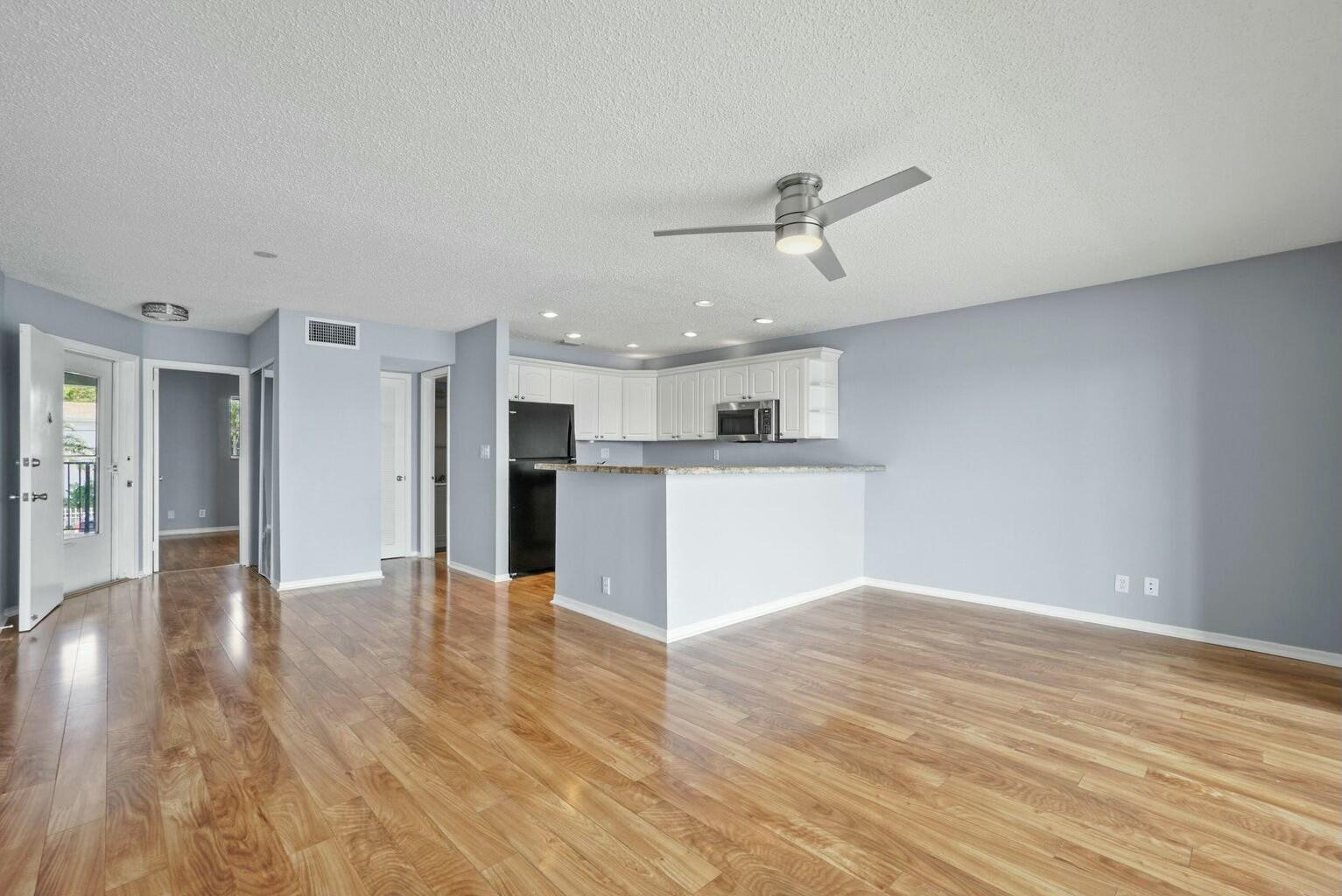 400 Wilma Circle 204