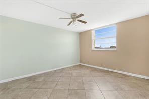 MEADOEBROOK LAKES - Residential