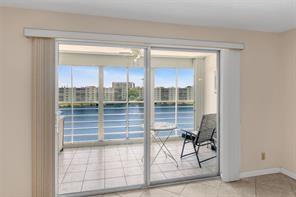 MEADOEBROOK LAKES - Residential