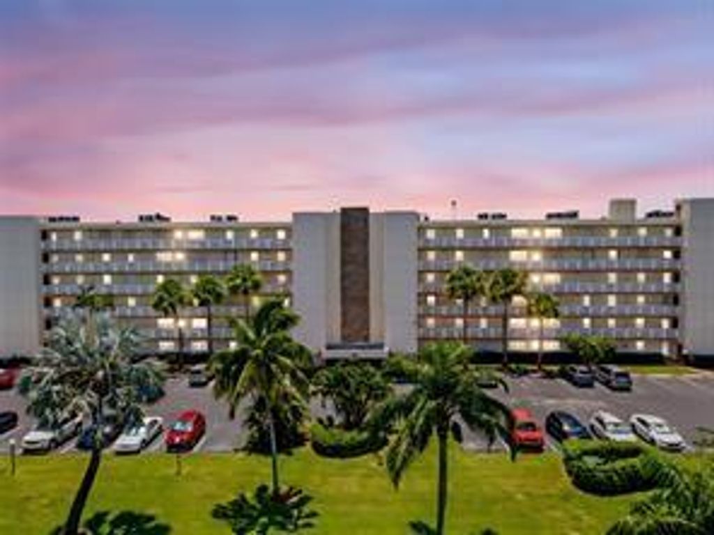 Photo of 121 SE 3rd Avenue #601, Dania Beach, FL 33004 (MLS # F10534852)